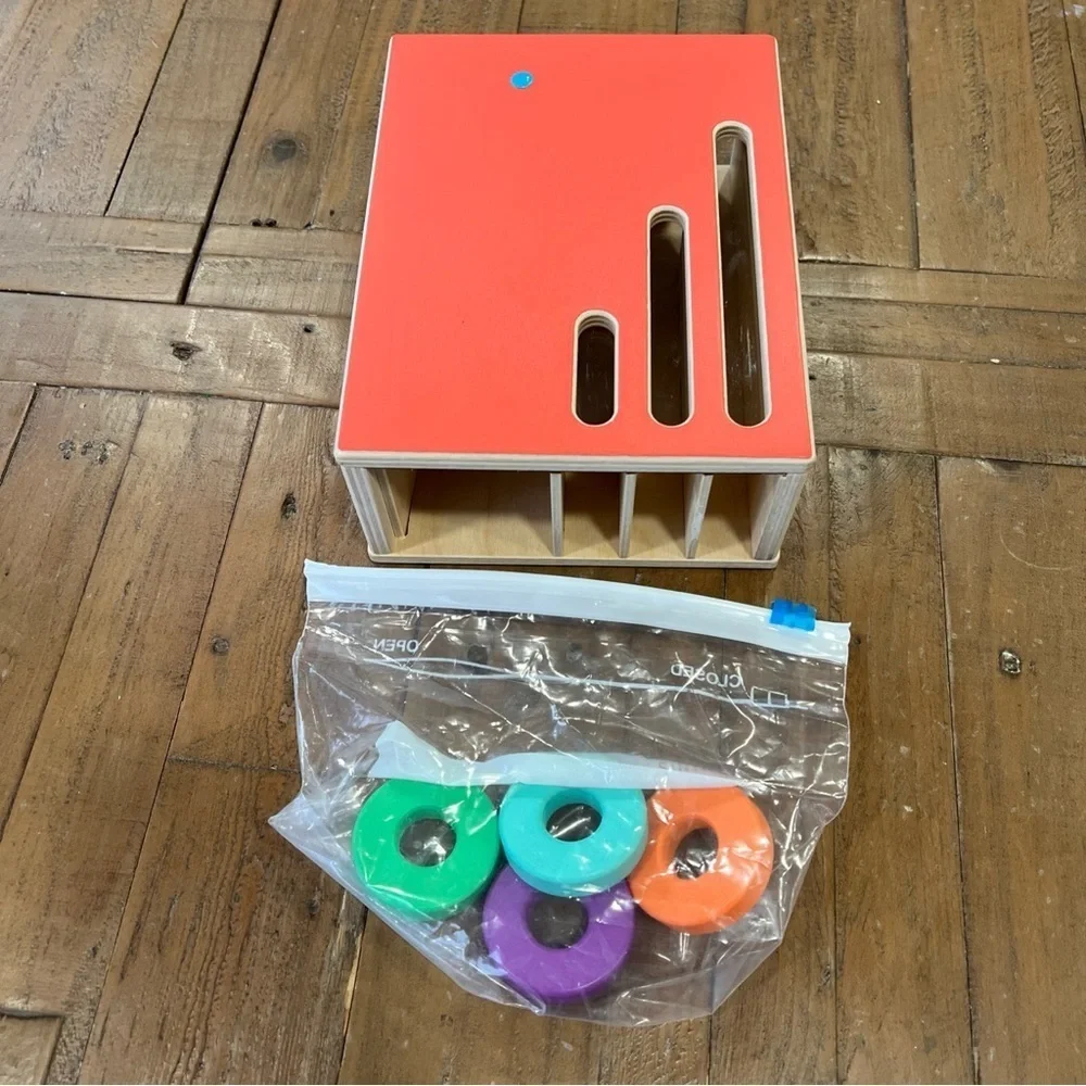 lovevery montessori toddler toy bundle set of 6 play lot 18+ Months